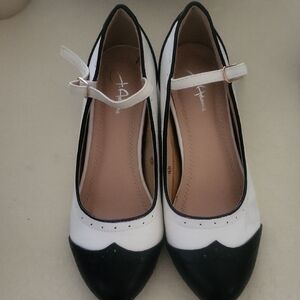 Elegant Two-Tone Women's Heels